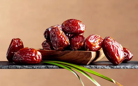 تصویر 4 از خرید و قیمت خرما پیارم عسلی + فروش عمده